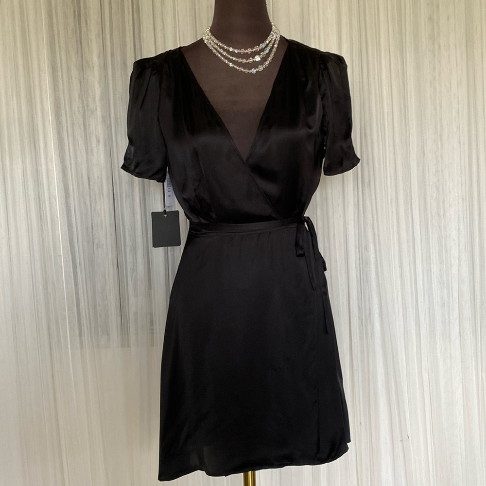 NWT ARITZIA Talula short wrap black, silky dress with Puff short sleeves